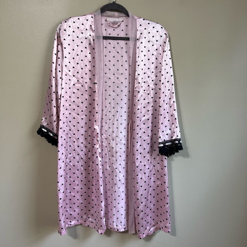 California dynasty medium robe‎